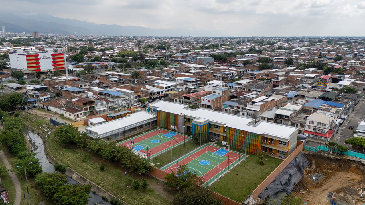 Gobierno entrega nueva infraestructura educativa en Cali con inversión superior a $10.900 millones