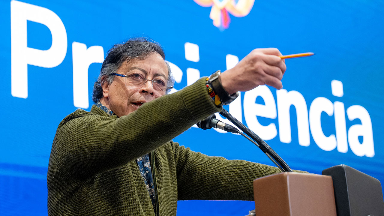 Presidente Petro: “Mi desafío frente al dólar barato es mantener el control de la inflación”