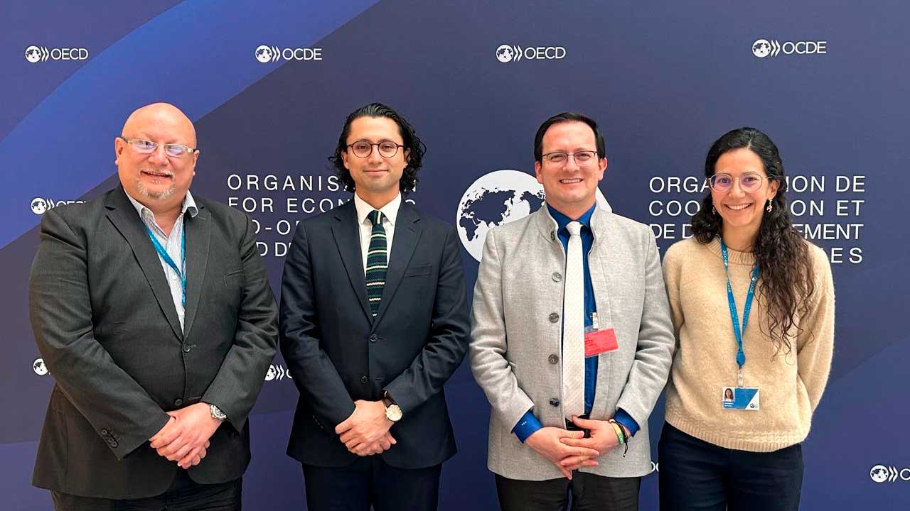 Colombia cumple compromisos con la OCDE y se posiciona como referente regional en política regulatoria