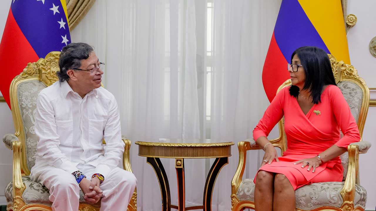 Presidente Petro lidera encuentro bilateral en Caracas para fortalecer la seguridad fronteriza